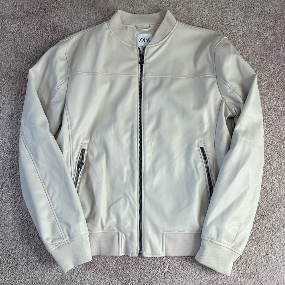 Men’s leather bomber jacket